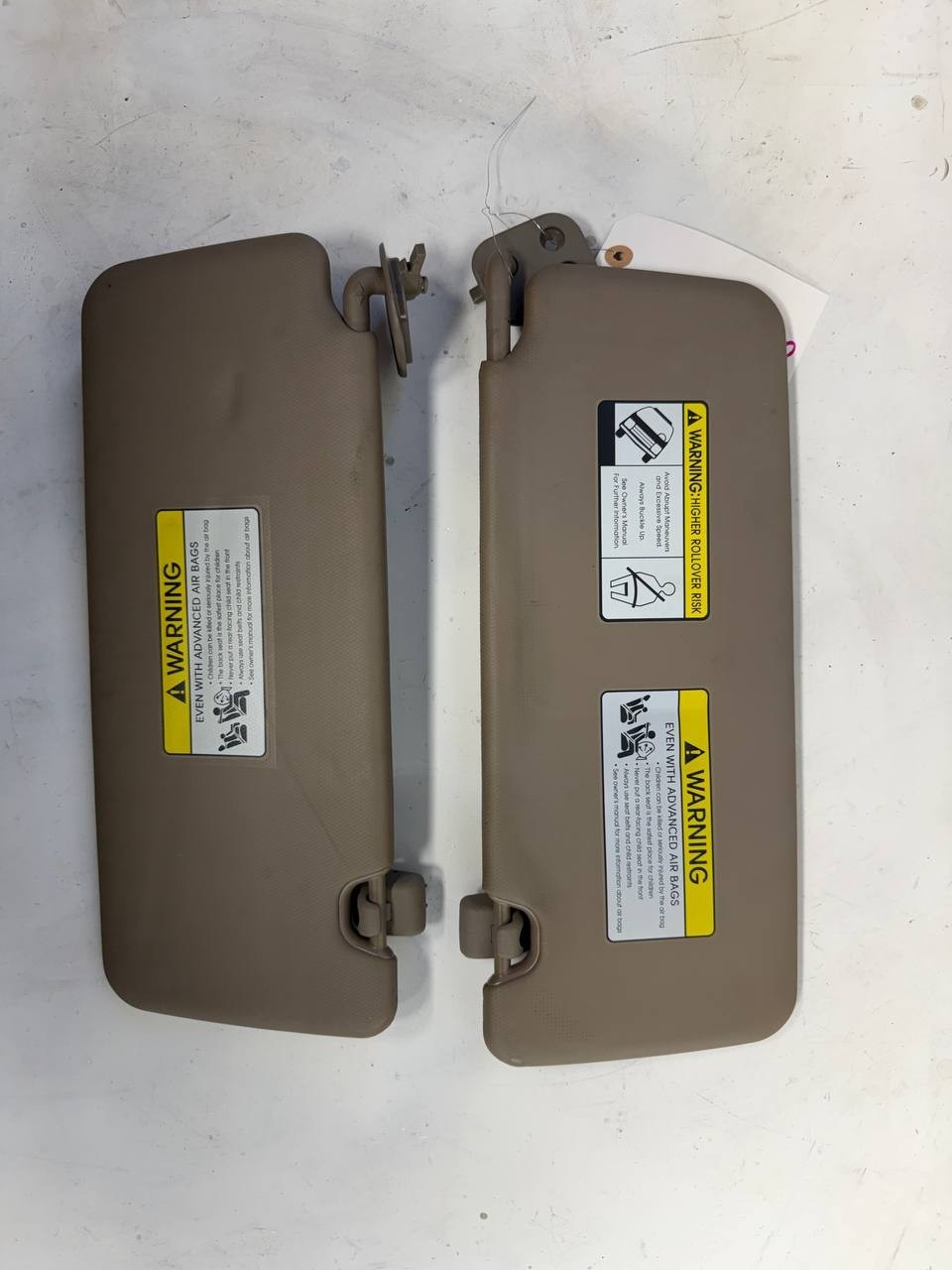 Hyundai Tucson 2020 Sun Visor Set LH RH Pair OEM Used