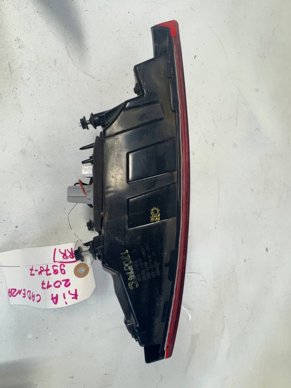 2017 Kia Cadenza Right Rear Tail Light Lamp RR OEM Used