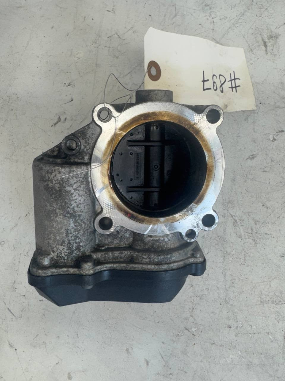 2016 Volkswagen Passat Throttle Body Assembly 06F133062T OEM Used