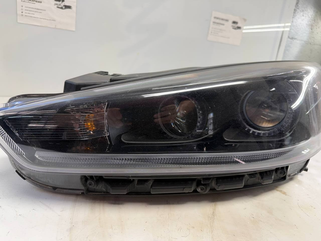 Kia Cadenza 2016 Left Side Headlight LH  OEM Used