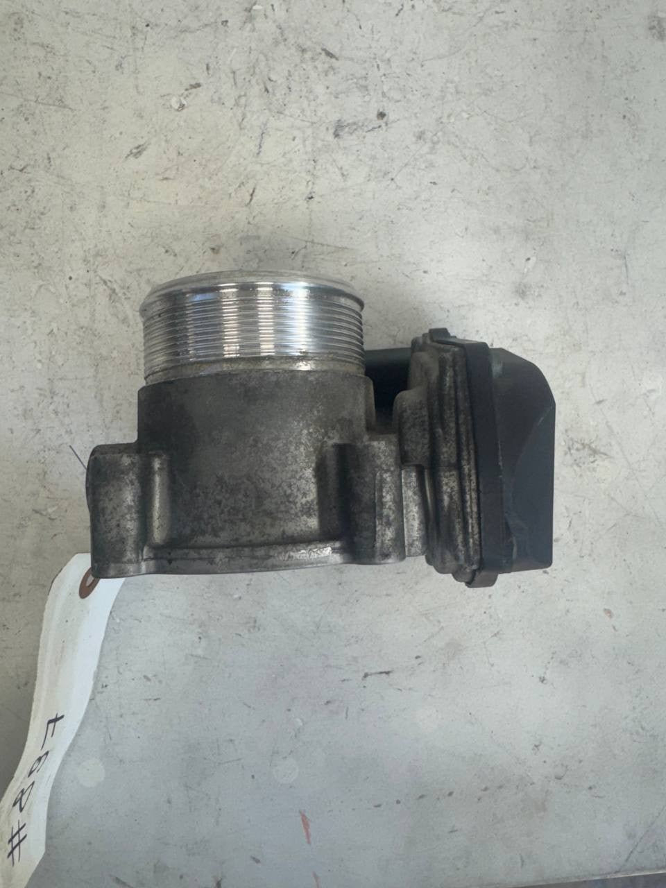 2016 Volkswagen Passat Throttle Body Assembly 06F133062T OEM Used