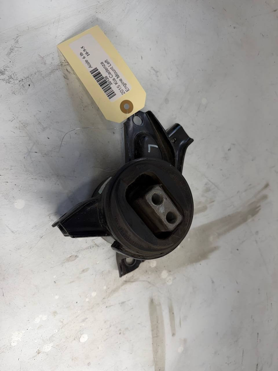 2015 Kia Cadenza Left Engine Mount Motor Mount LH OEM Used