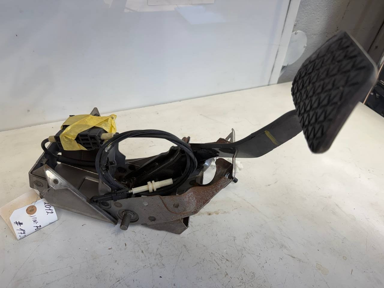 2012 Mazda cx9 Brake Pedal Assembly OEM Used