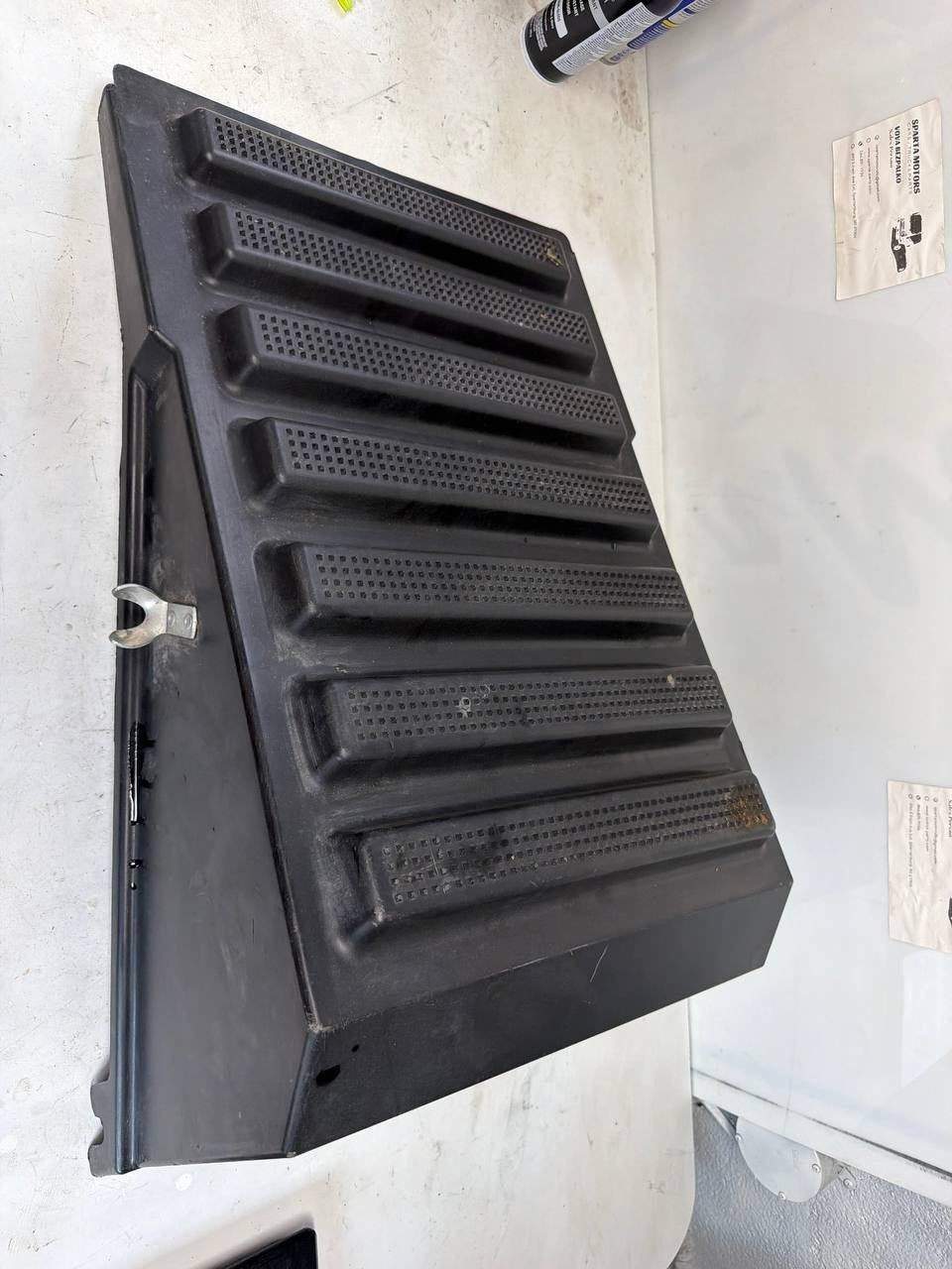 International Navistar battery box cover step 3535374C1 OEM Used