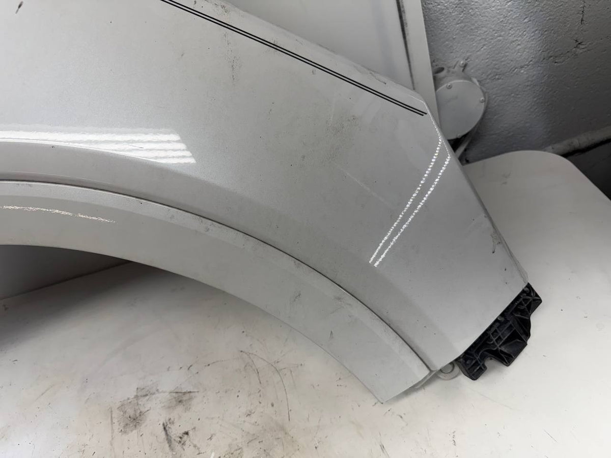 Kia Sorento 2019 Front Right Fender RH OEM Used