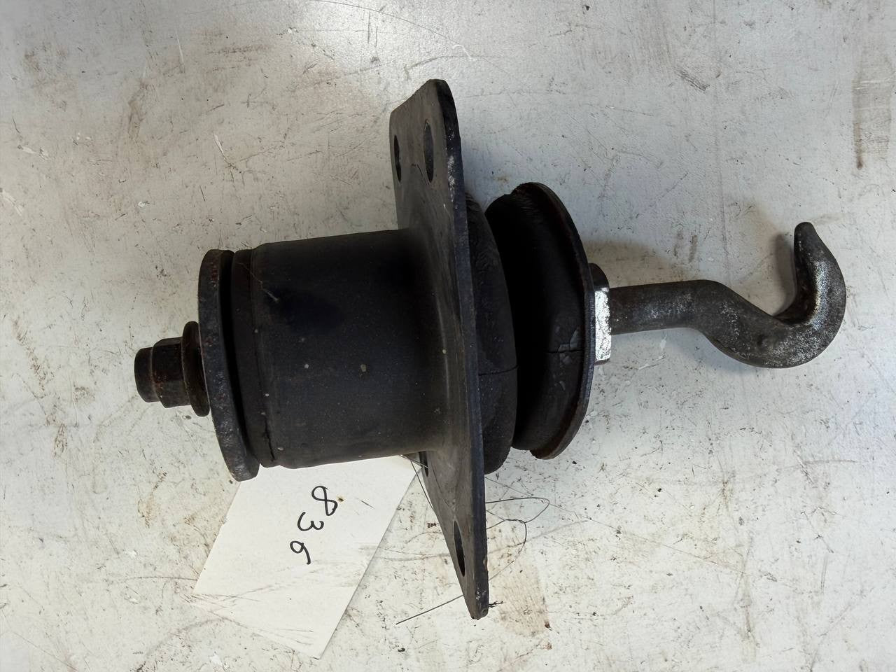 Hino Truck Cab Mount Rubber Bushing with Hook Bracket OEM Used