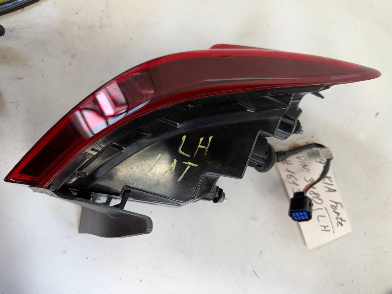 2019 Kia Forte Left Rear Tail Light Lamp 92401M7000 OEM Used