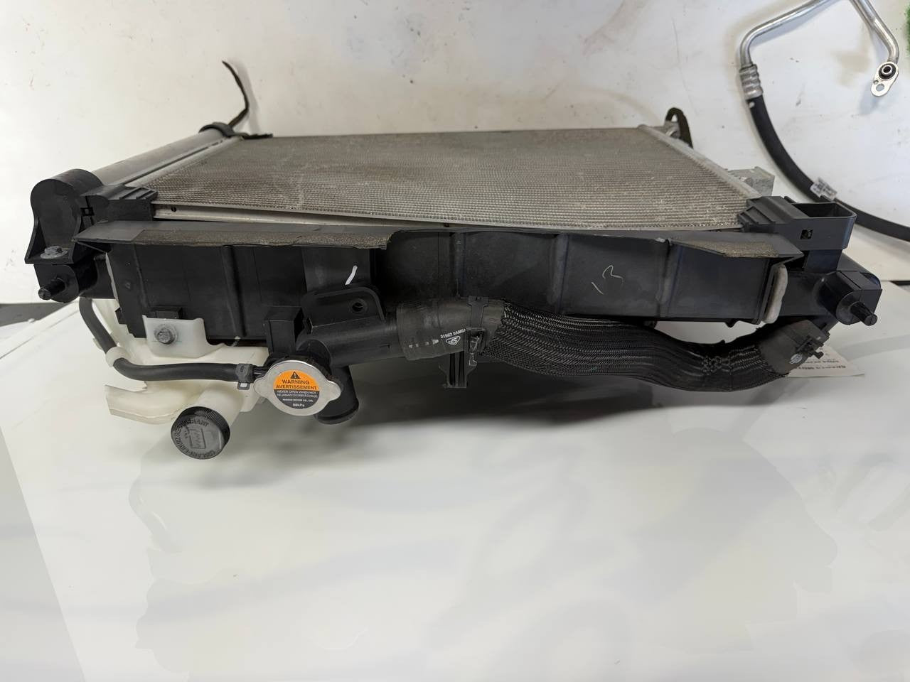 2017 Nissan Sentra Radiator Cooling Fan Motor Assembly 214039AM0A OEM Used