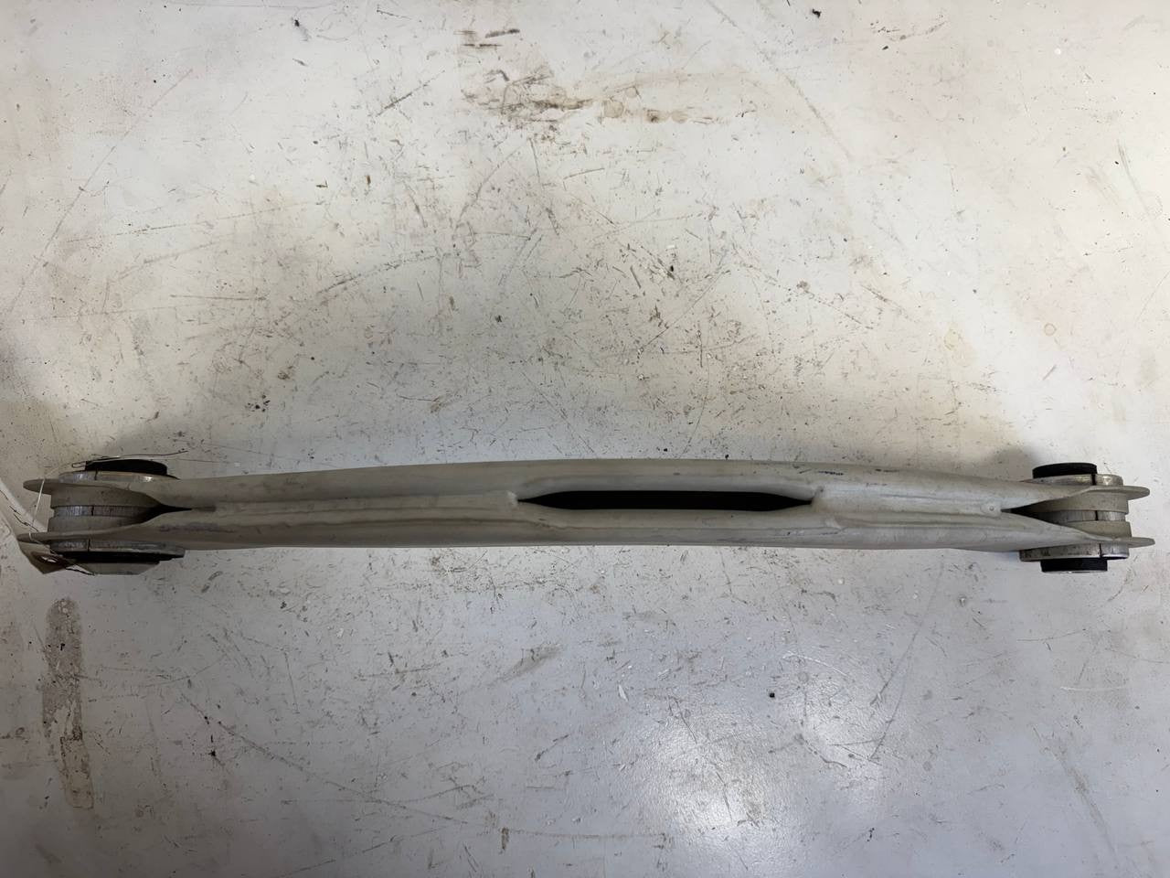 2021 - 2023 Audi A6 Rear Left Control Arm 4N0505397A OEM Used