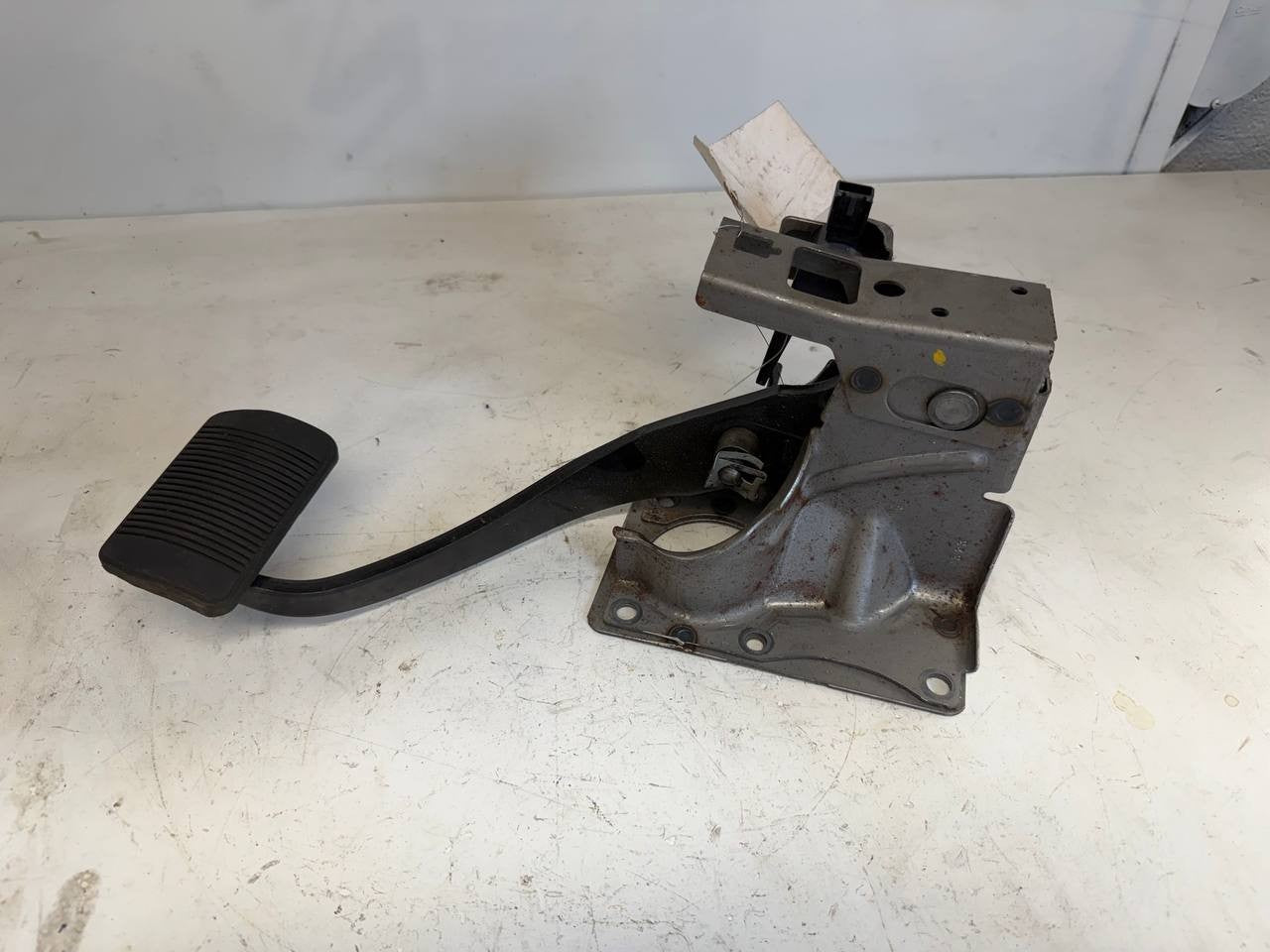 2020 Dodge Journey Brake Pedal Assembly OEM Used