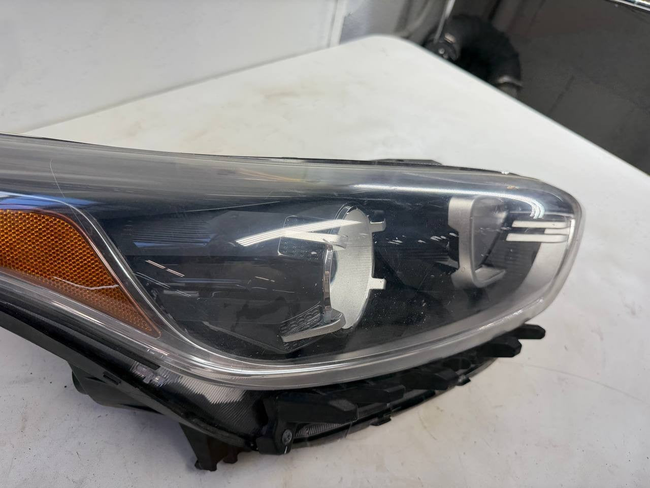 Kia Forte 2019-2021 Right Side Headlight Headlamp RH OEM Halogen/LED Used