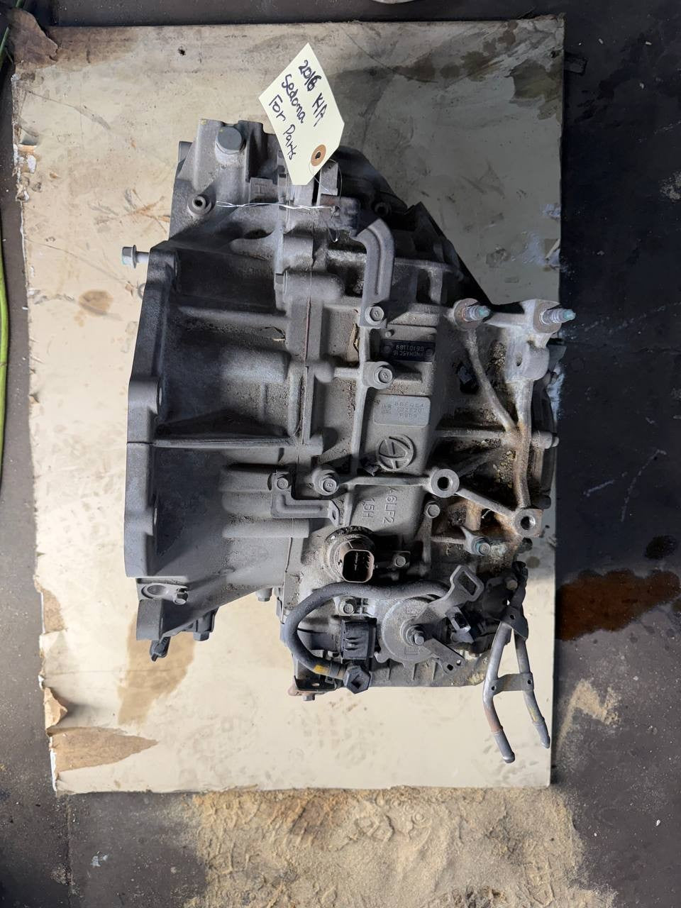 2016 Kia Sedona Automatic Transmission Assembly OEM Used - parts only