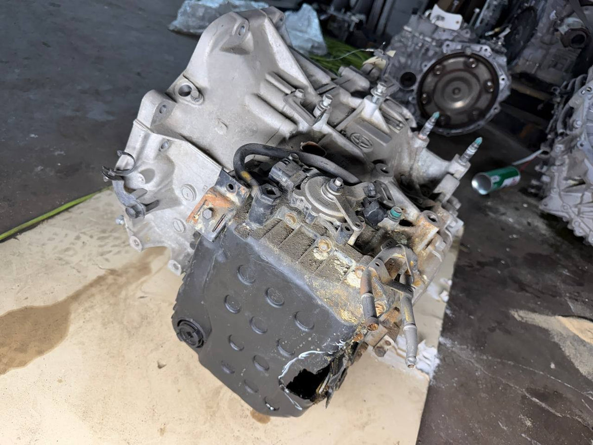 2016 Kia Sedona Automatic Transmission Assembly OEM Used - parts only
