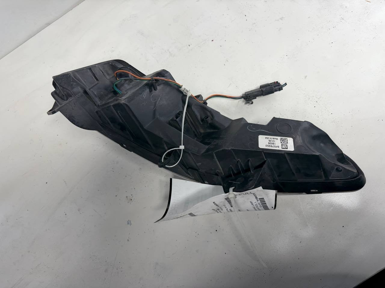 2019 Chevy Malibu OEM Passenger Right Bumper Light ID 84843550 Fits 2019-2024
