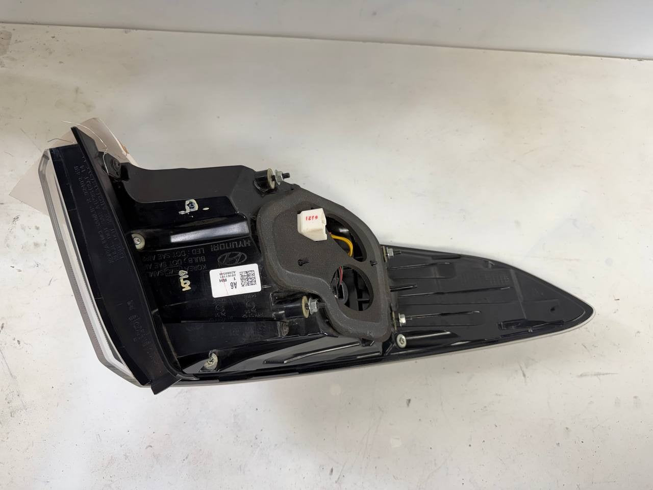 2017 Hyundai Sonata Right Rear Tail Light Lamp RR OEM Used