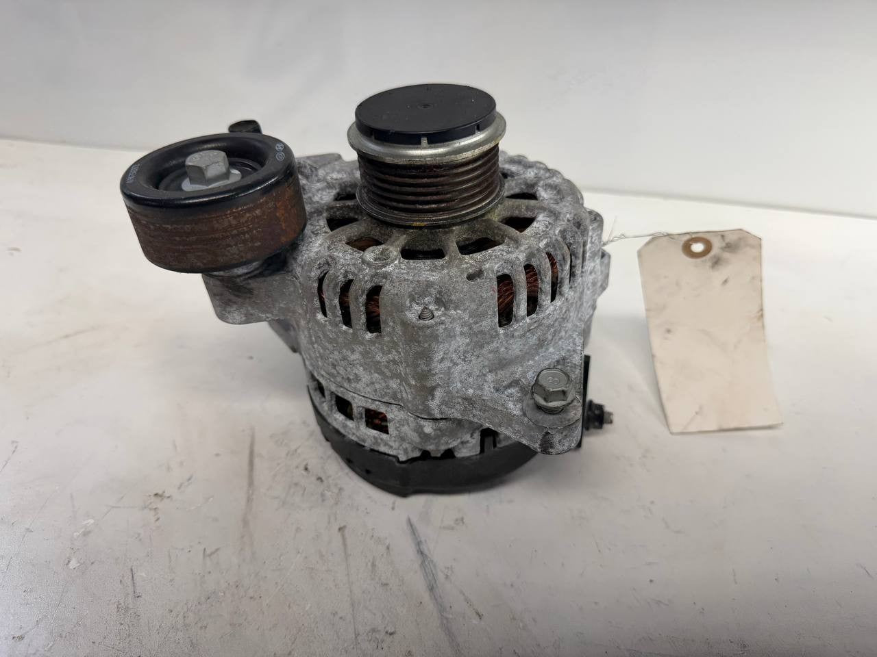 2019 Kia Forte Alternator Generator 373002E721 OEM Used