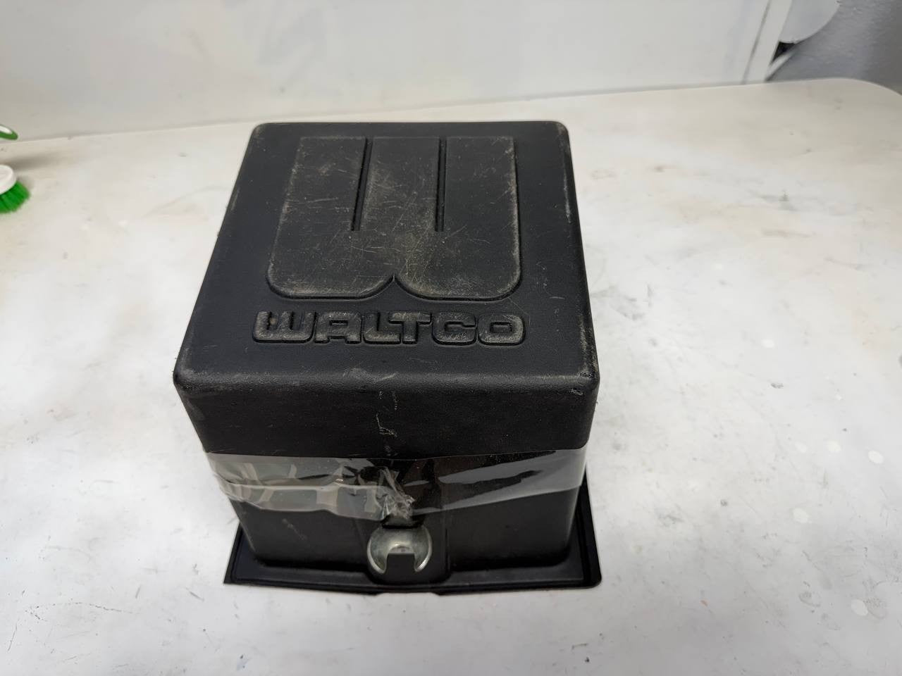 WALTCO Liftgate Hydraulic Pump / Power Unit Cover OEM Used