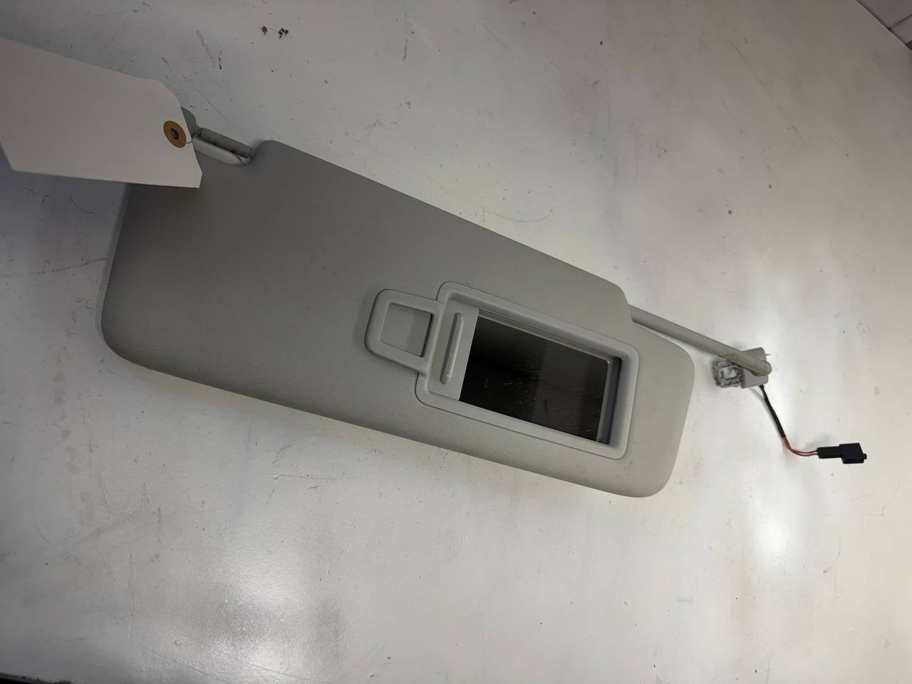 2020 Volkswagen Golf Alltrack Passenger Right Sun Visor RH OEM Used