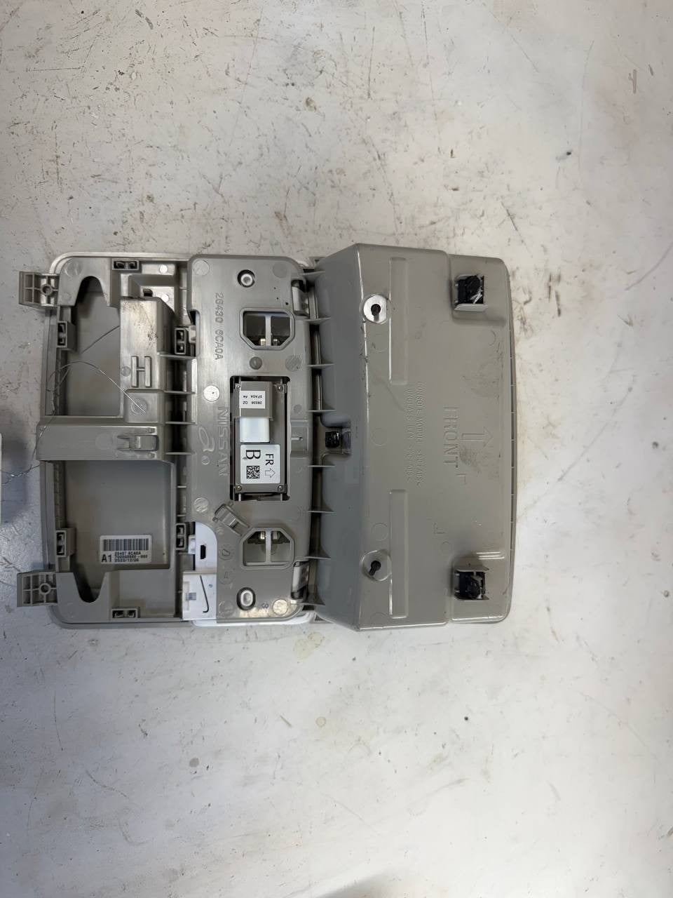 2019-2024 Nissan Altima Overhead Console Dome Light Sunglasses Holder OEM Used