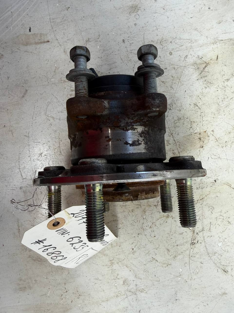 2017 Hyundai Sonata Rear Left Wheel Hub Bearing Assembly OEM Used