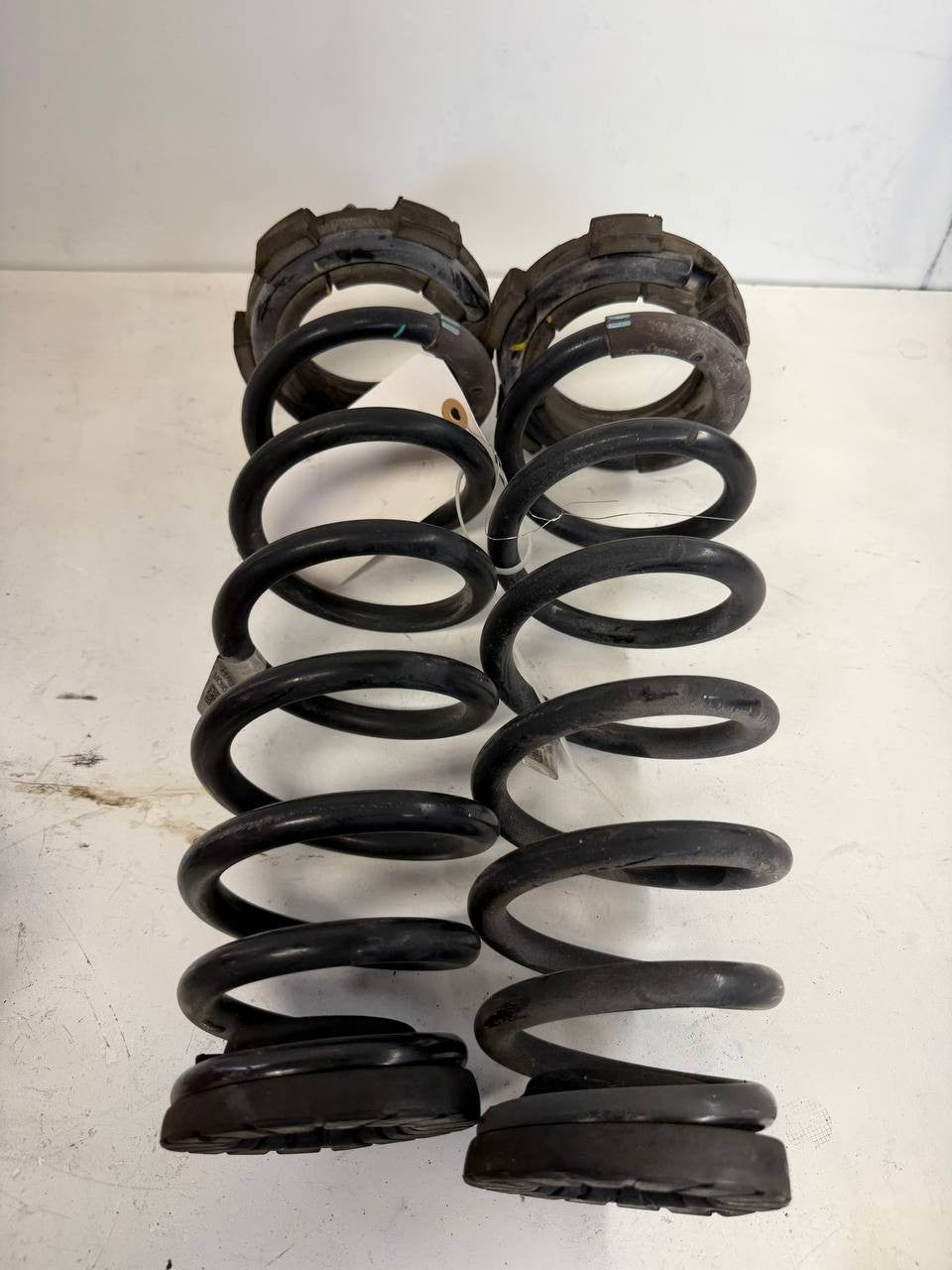 2017 Kia Cadenza Suspension Coil Springs Pair 55350F6250 OEM Used
