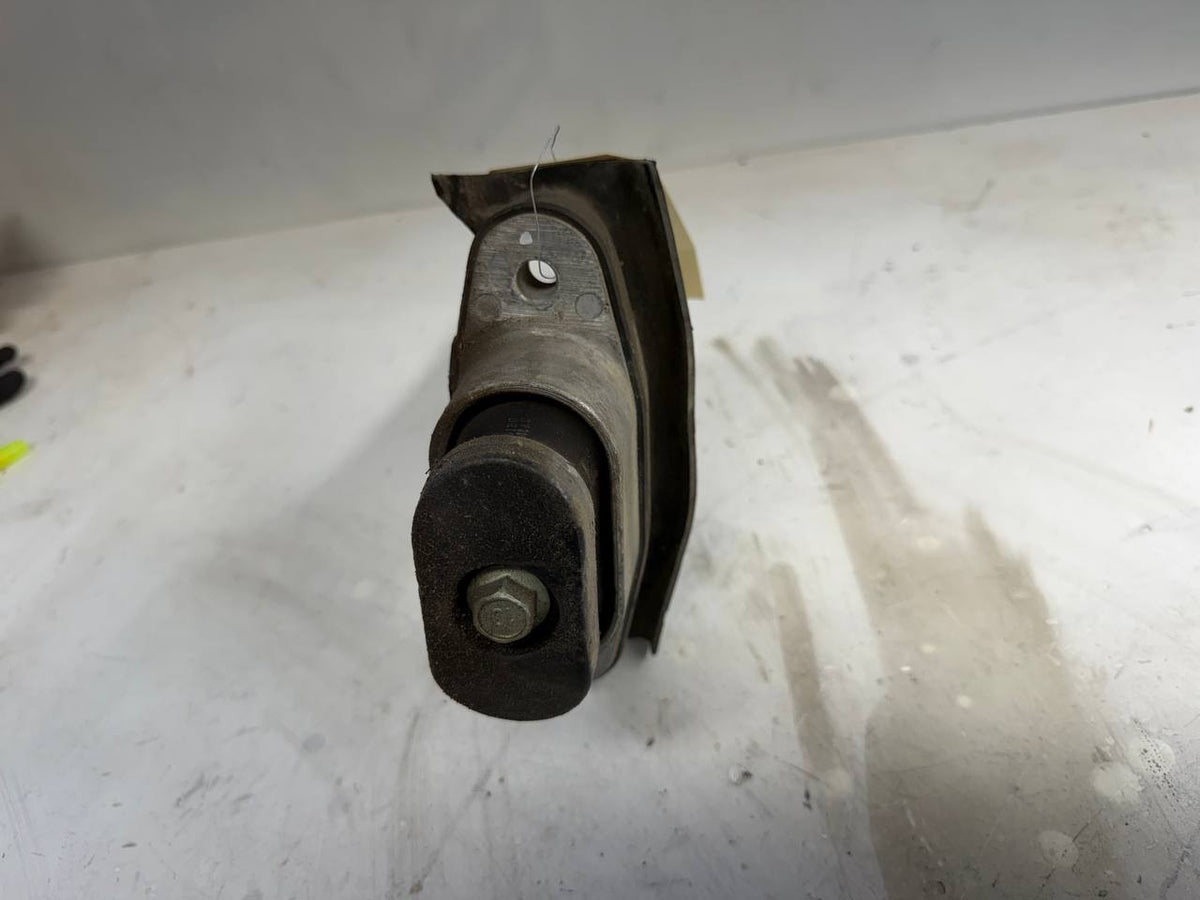 2015 Kia Cadenza Middle Engine Mount Motor Mount LH OEM Used