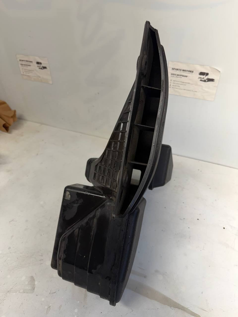 2014-2016 Kia Cadenza Air Intake Duct Hose 28210-3R800 OEM Used