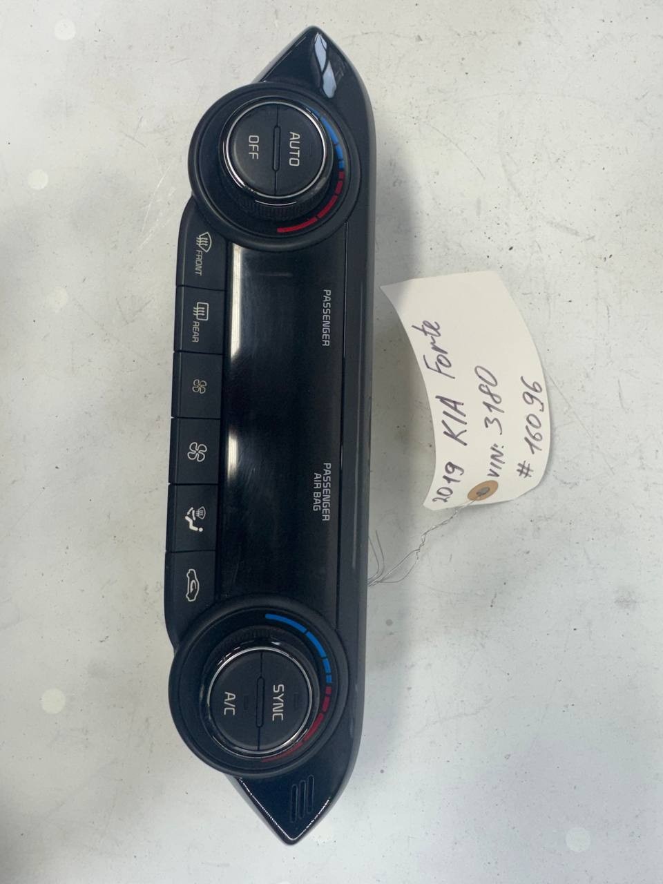 2019 Kia Forte Climate Control A/C Heater Temperature Control Panel 97250M6310WK