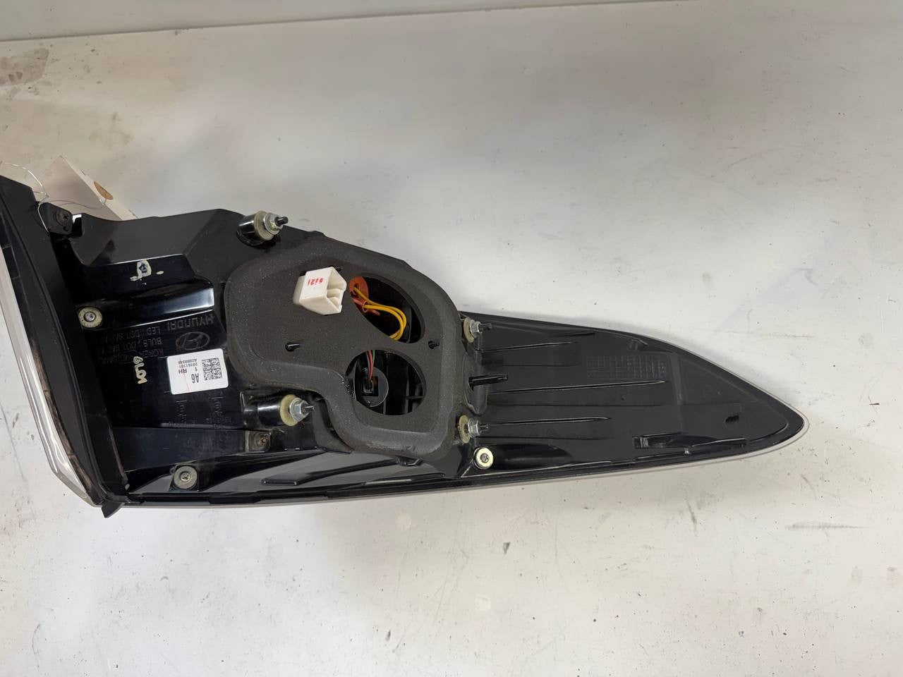 2017 Hyundai Sonata Right Rear Tail Light Lamp RR OEM Used