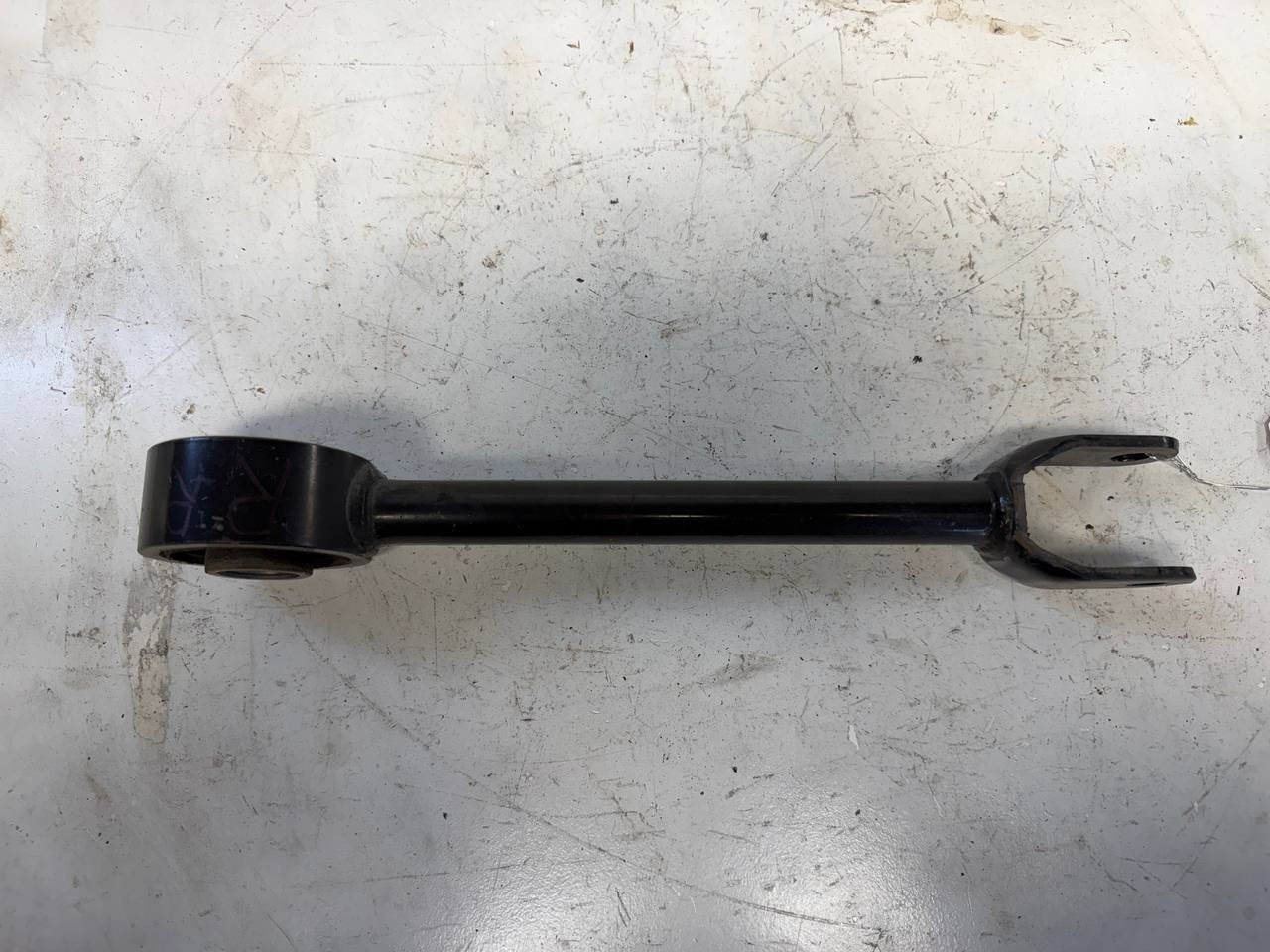 2017 Nissan Murano Rear Right Suspension Lateral Control Arm OEM Used