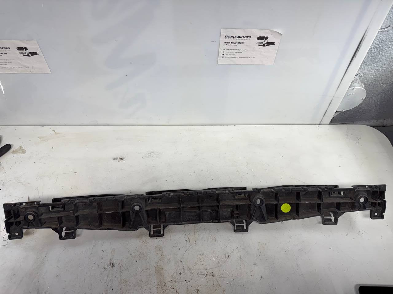 2020 VW Passat Rear Bumper Center Support 561-807-863-B OEM Used
