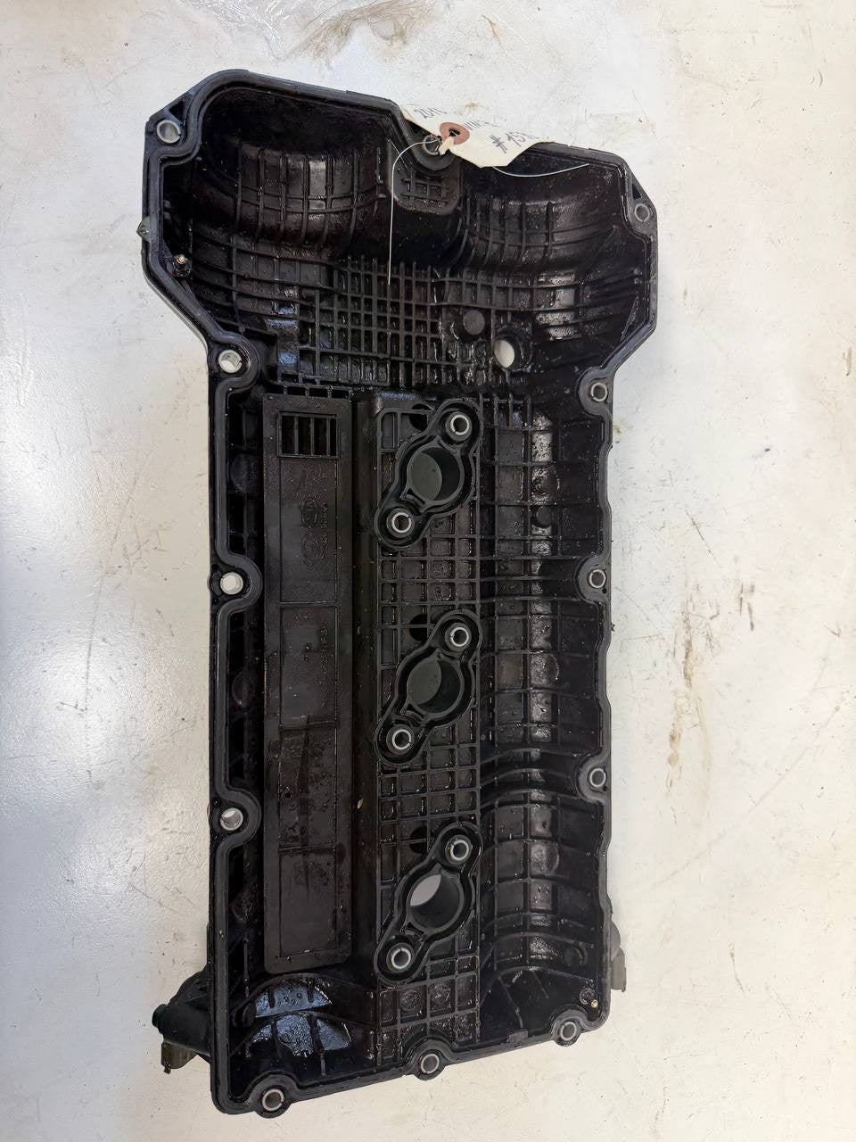 2016 Kia Sedona Valve Cover 22420-3CGA0 OEM Used