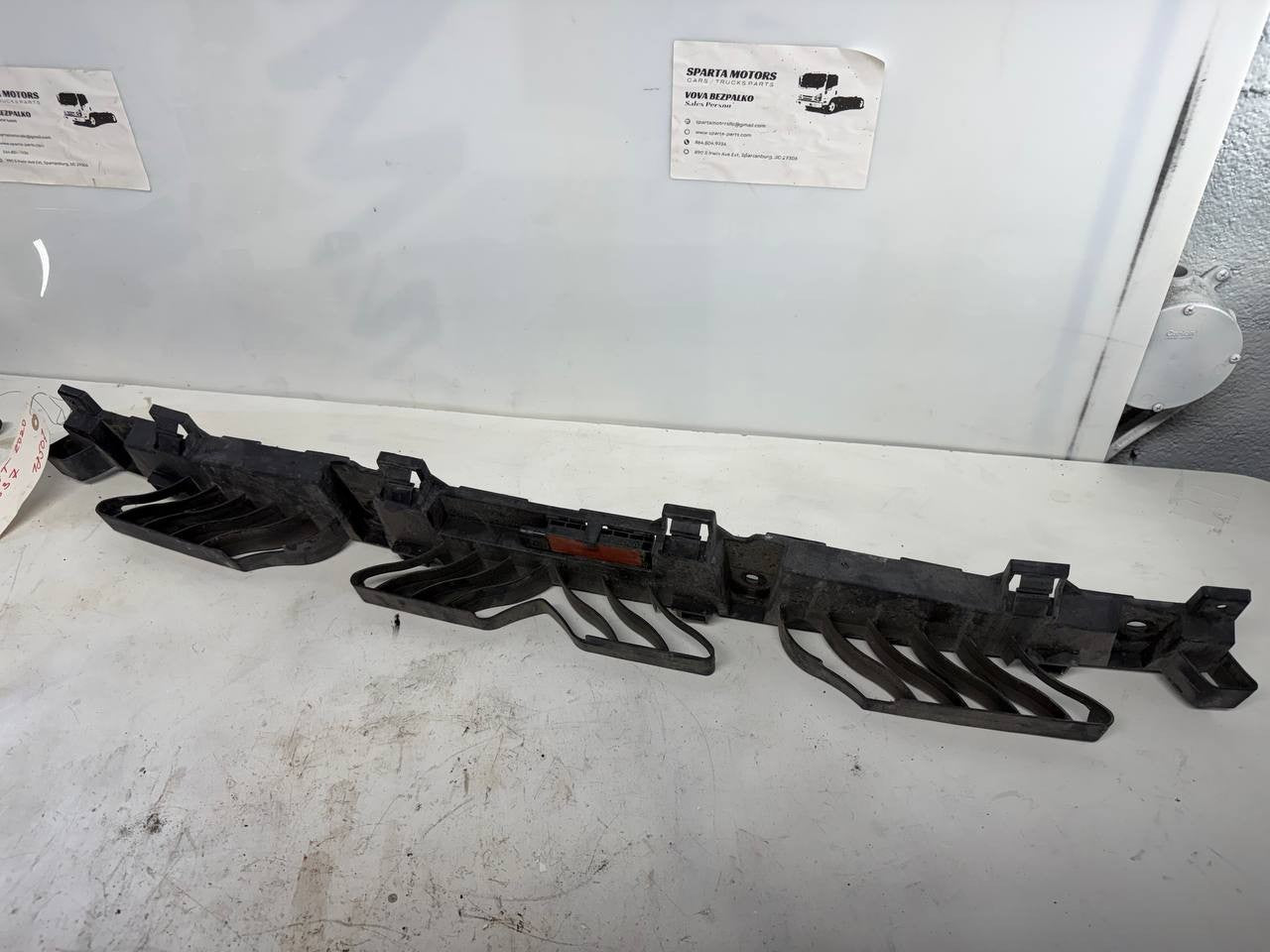 2020 VW Passat Rear Bumper Center Support 561-807-863-B OEM Used