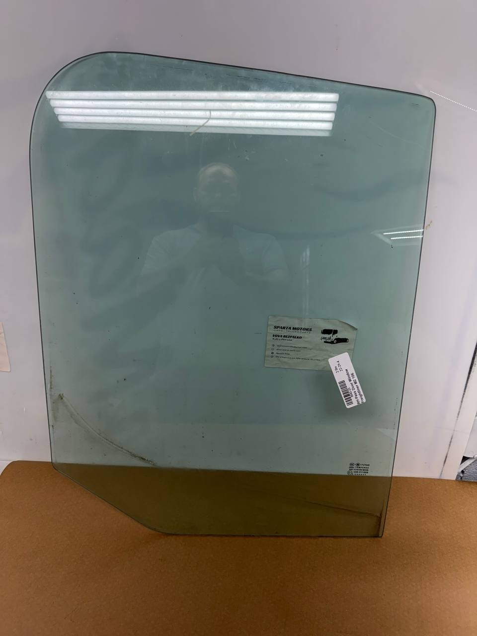 Freightliner M2 106 RH Passenger Side Door Window OEM