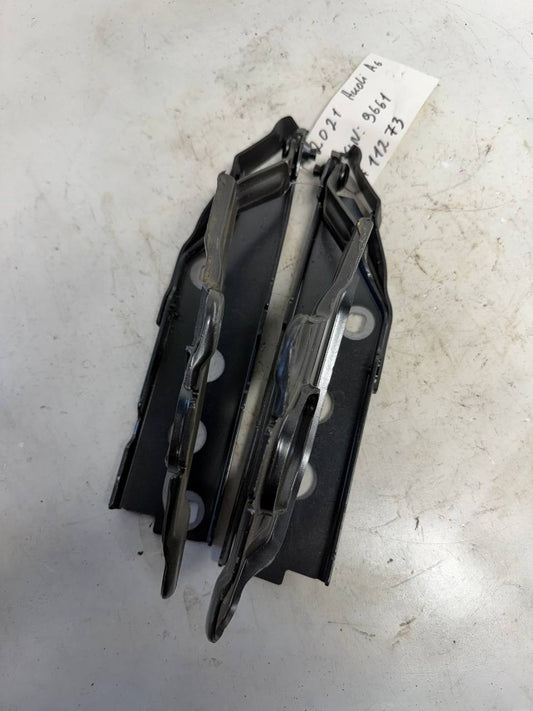 2021 Audi A6 Front Left Hood Hinge 4K0823301 OEM Used