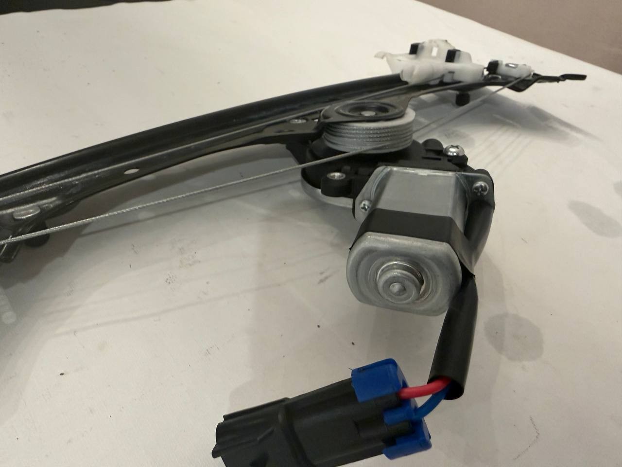 2012-19 Fiat 500 Window Regulator Front Driver Side OEM Used