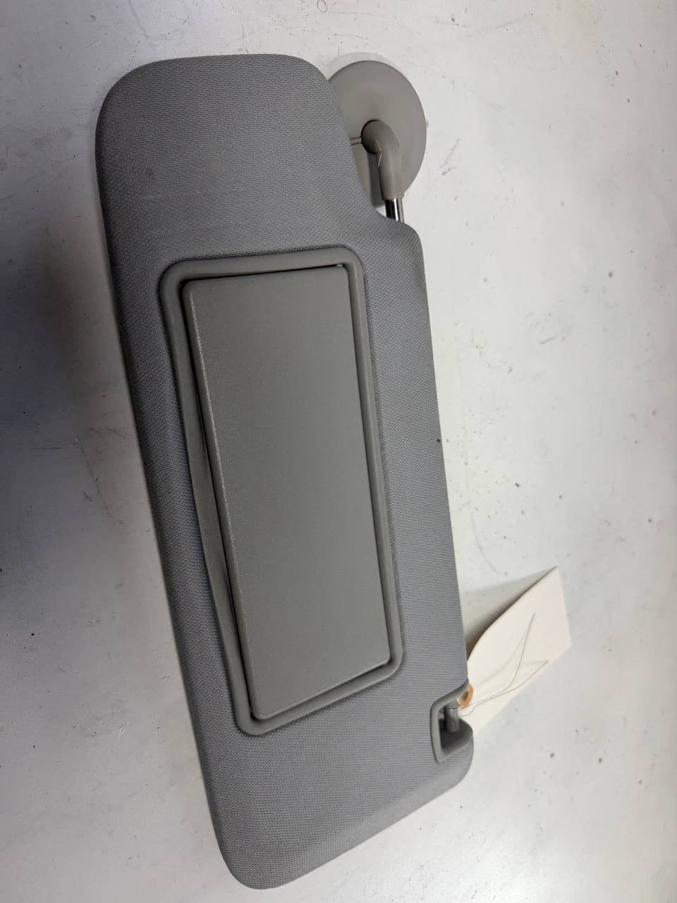 2018 Chevrolet Malibu Driver Left Sun Visor LH OEM Used
