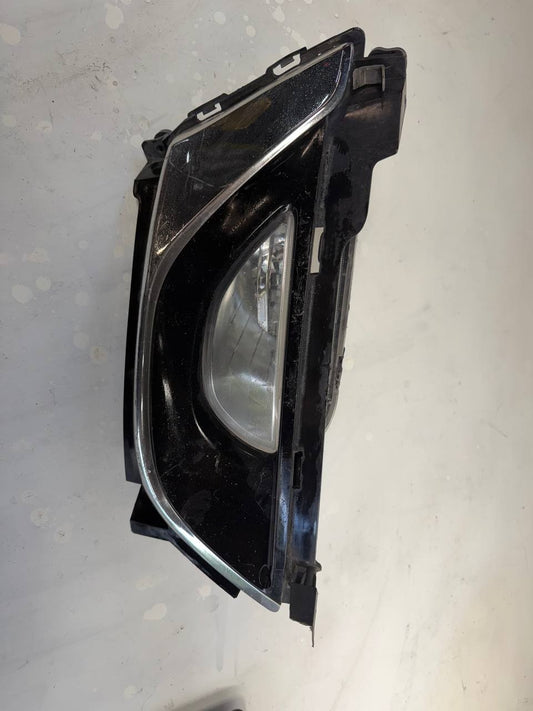 2015 Kia Cadenza Front Bumper Fog Light Right RH OEM Used