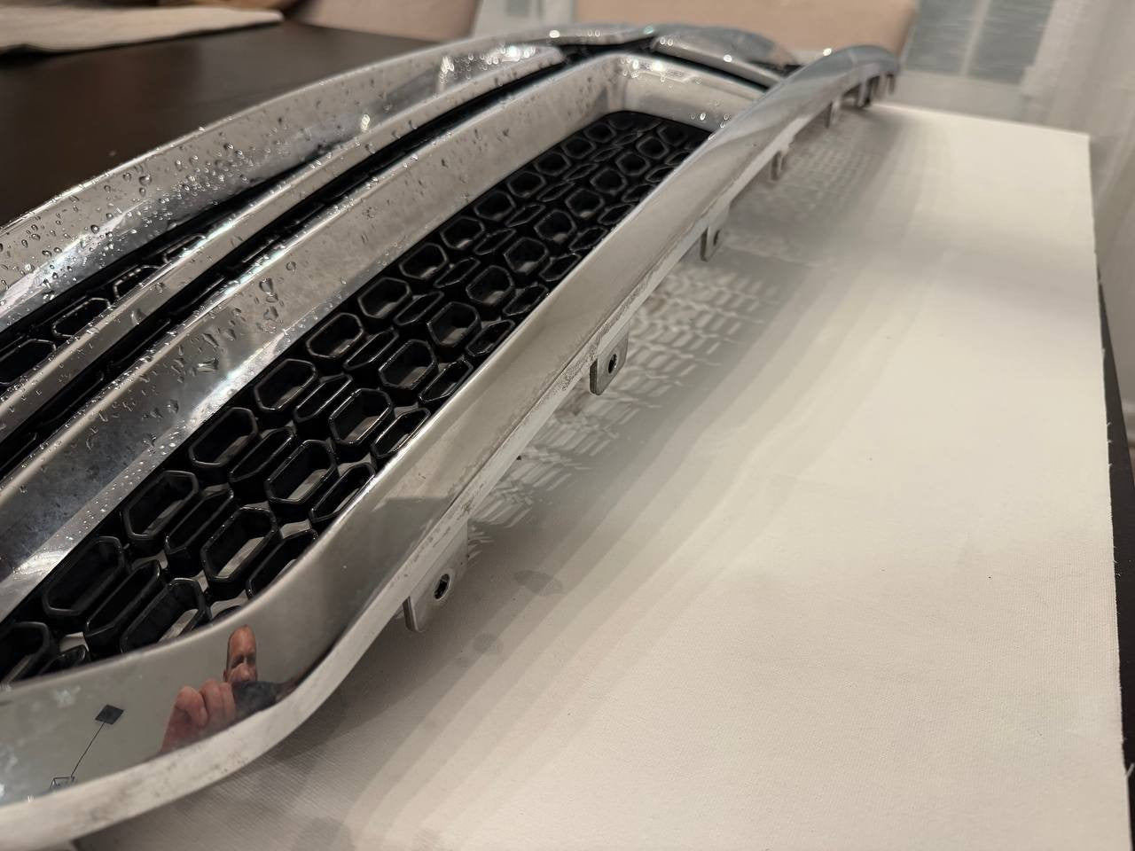 Dodge Durango 2013-2018 Front Grille Grill Assembly OEM Used
