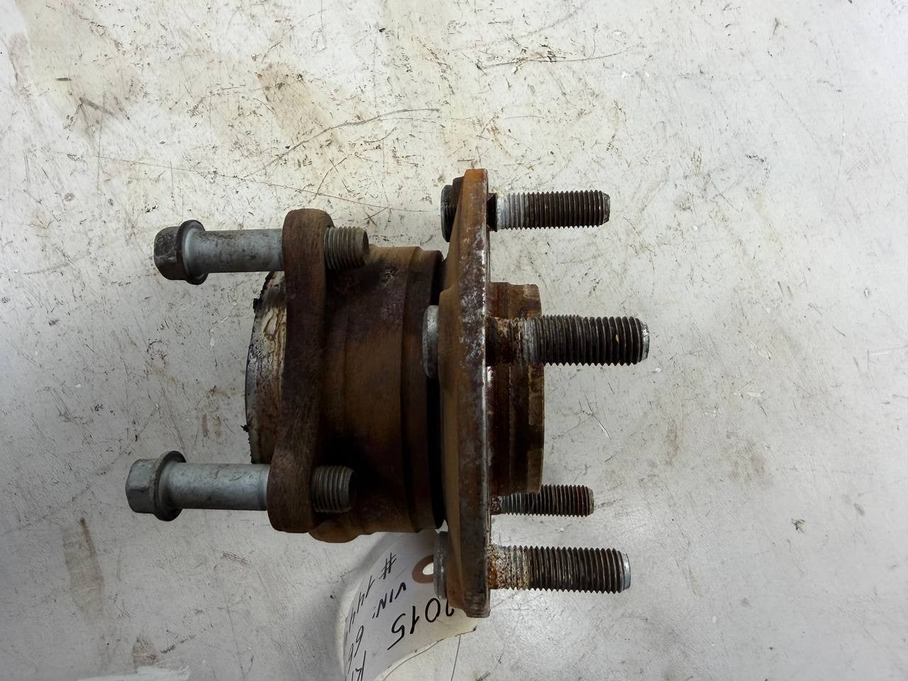 2015 Kia Sedona Wheel Hub Bearing Assembly OEM Used