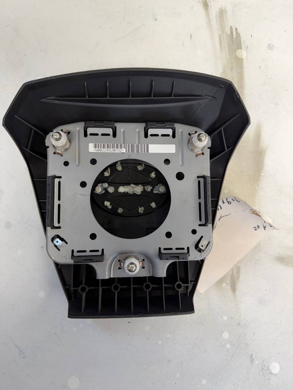 2022 Hino L6 Steering Wheel Center Cover Horn Pad OEM Used