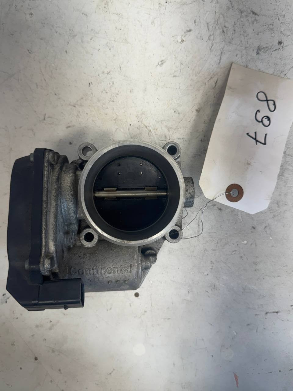 2016 Volkswagen Passat Throttle Body Assembly 06F133062T OEM Used