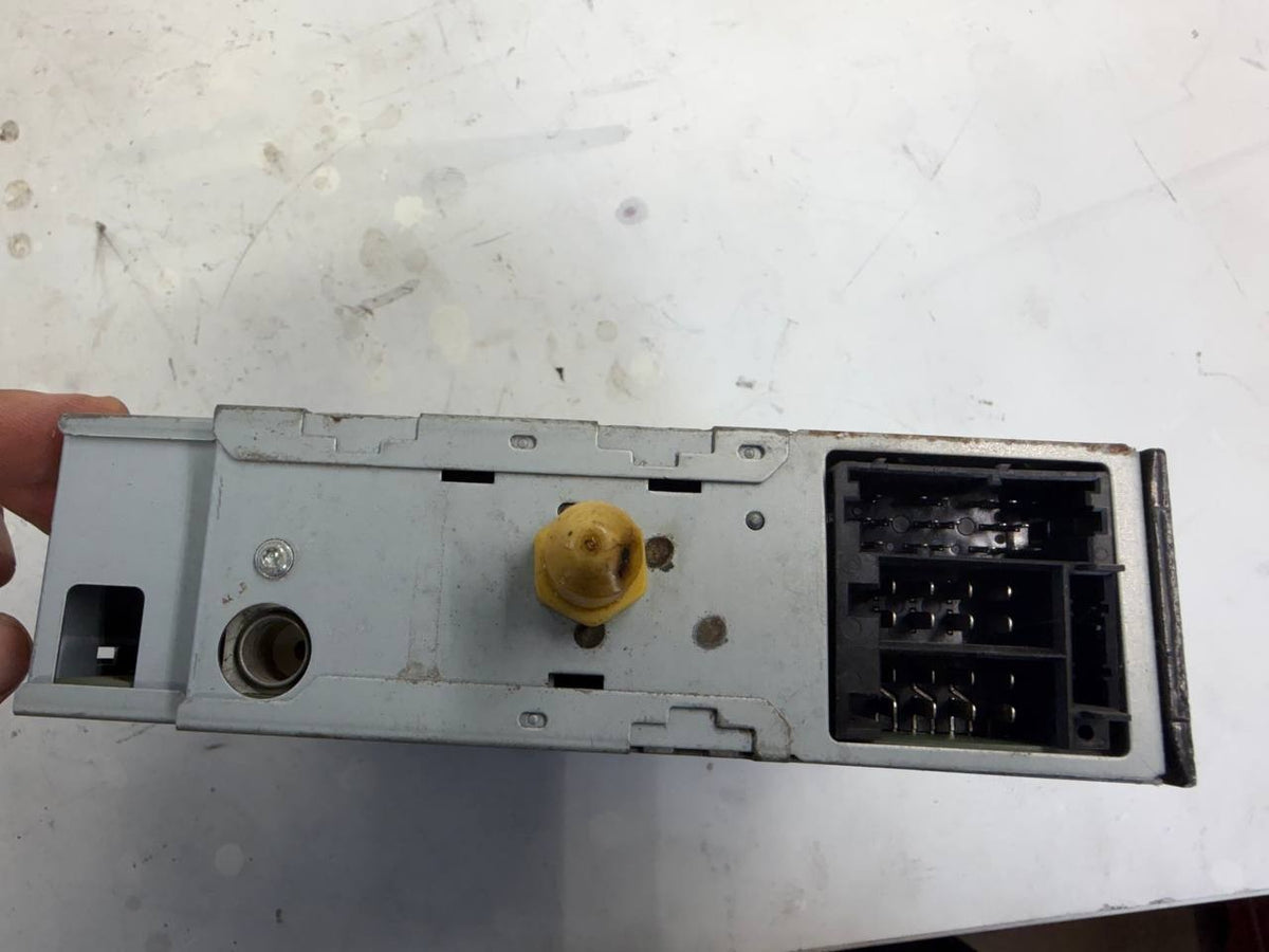2012-2022 Freightliner Kenworth Delphi AM/FM Commercial Radio Head Unit 24122093