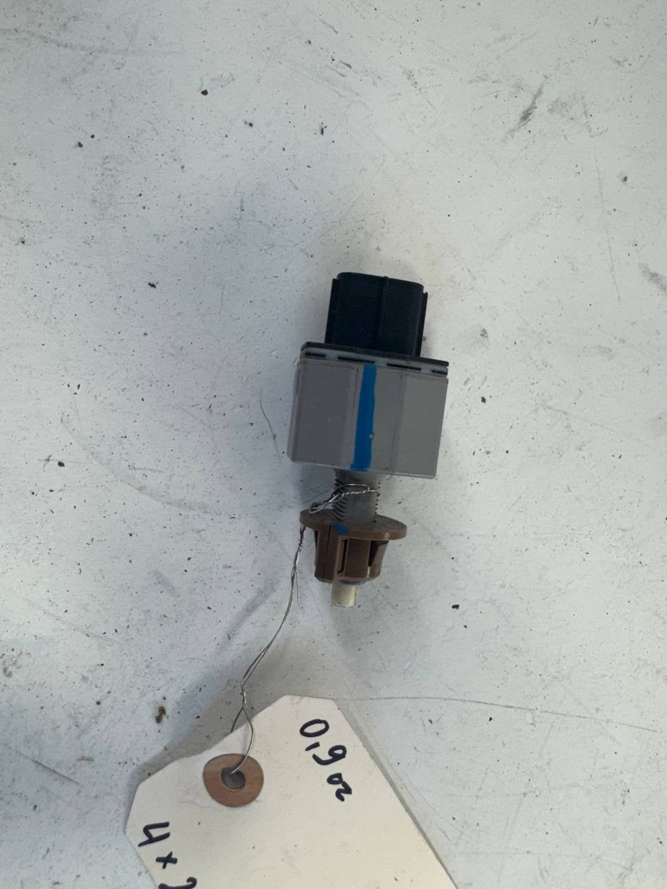 2022 Hino L6 Brake Light Switch Stop Lamp Pedal Switch OEM Used