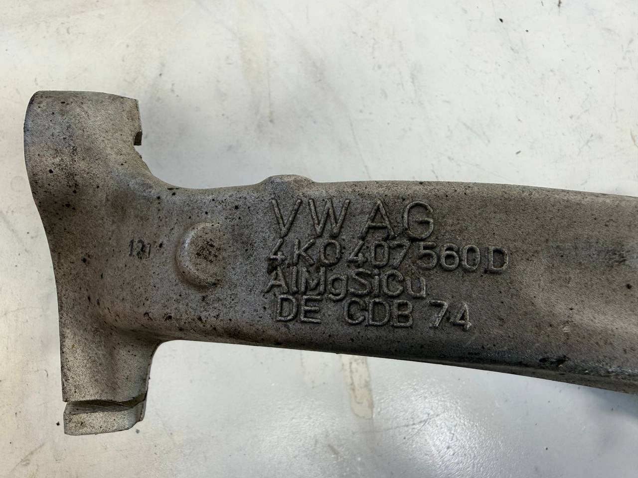 Audi A6 2021 Front Right Steering Knuckle 4K0407560D OEM Used