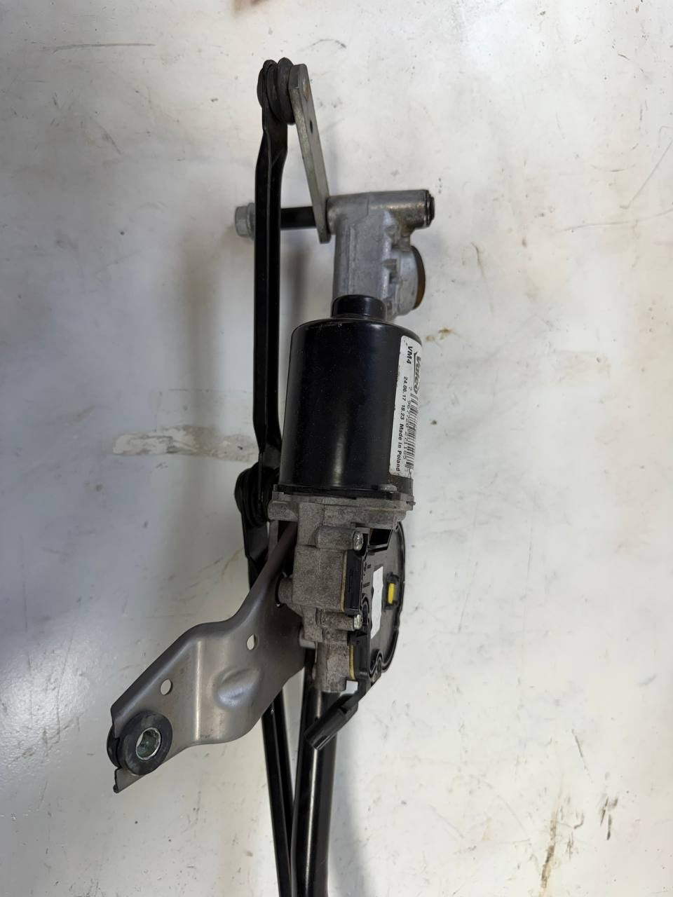 2018 Infinity QX-30 Windshield Wiper Linkage W000016831 OEM Used