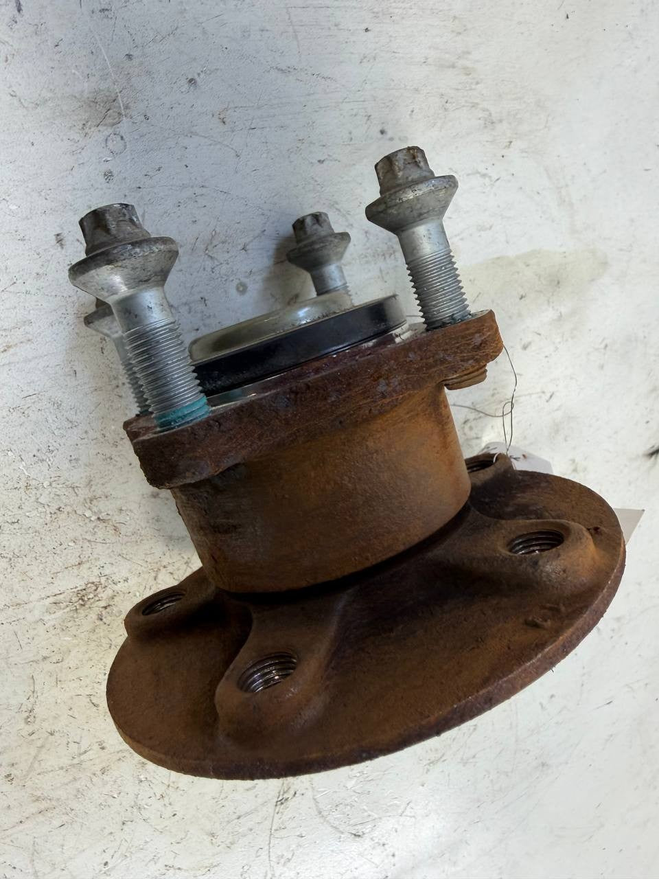 2018 Infinity Qx-30 Rear Right Wheel Hub Bearing Assembly OEM Used