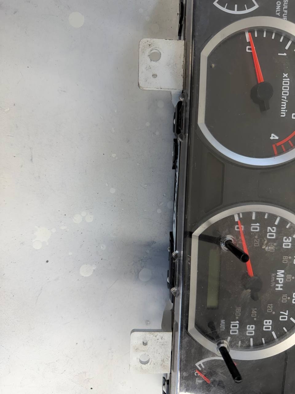 Isuzu NPR XD Instrument Cluster Gauge Cluster IMSM-100M-E OEM Used