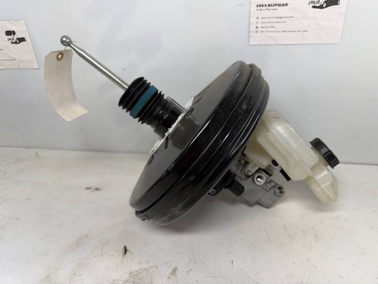 2022 Volkswagen Atlas Brake Booster Vacuum Servo 5QF614105D OEM Used