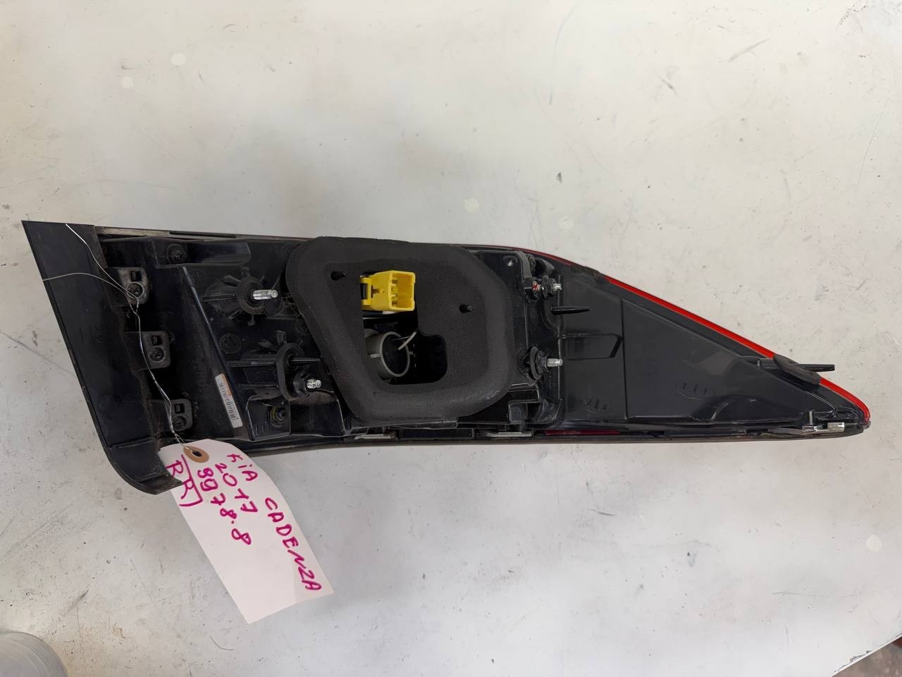 2017 Kia Cadenza Right Rear Tail Light Lamp RR OEM Used